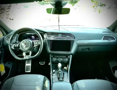 Volkswagen Tiguan 2.0 TDI SCR Highline 4Motion — SUV premium diesel, traction intégrale — detail