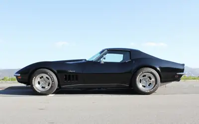 Chevrolet Corvette C3 1969 — Légende américaine, moteur Small-Block 302 ch — interni