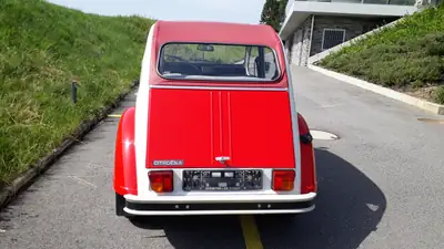 Citroën 2CV6 Spécial — L'icône française authentique, 80'000 km seulement — vista posteriore
