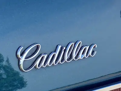 Cadillac DeVille 1976 — Le dernier grand Cadillac, véhicule vétéran légendaire — Miniature 7