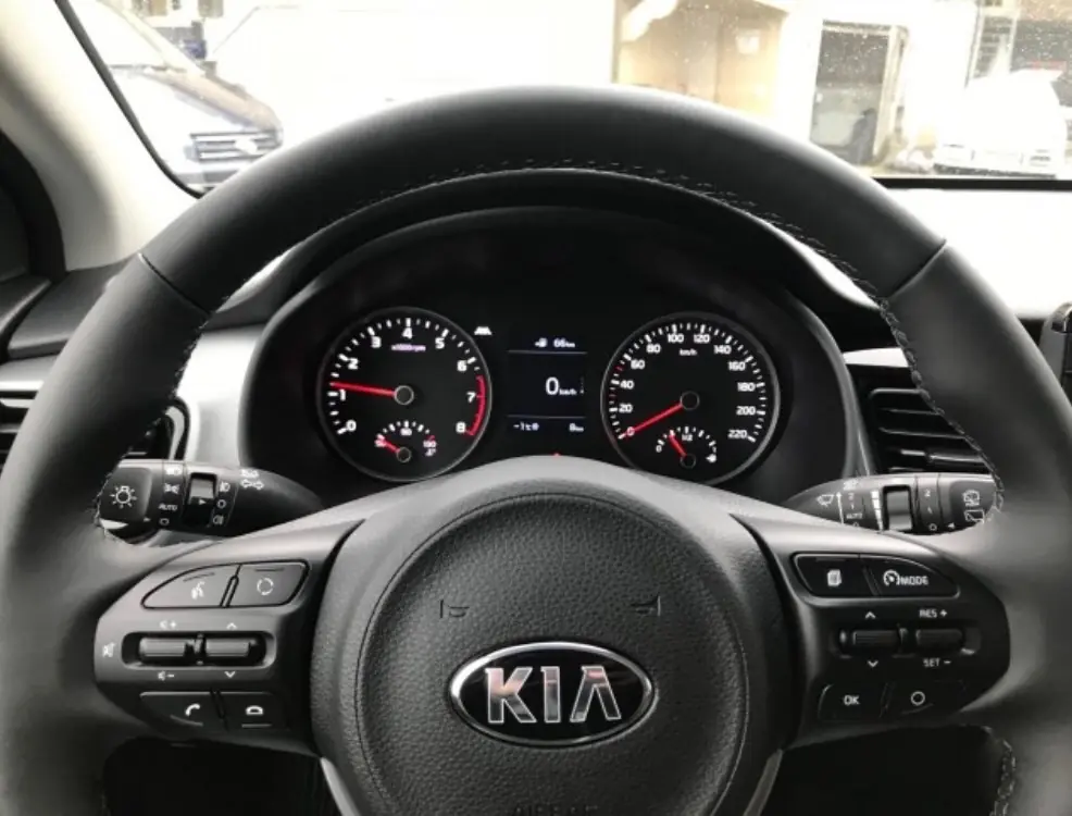 Kia Stonic 2018 occasion Haag — 4