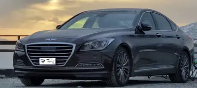 Hyundai Genesis 3.8 V6 — Berline premium sans accident, 316 ch — Seitenansicht