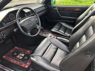 Mercedes-Benz 300 CE-24 Cabrio 1996 — Cabriolet de collection, état impeccable — détail