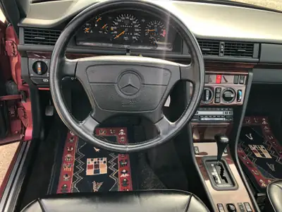 Mercedes-Benz 300 CE-24 Cabrio 1996 — Cabriolet de collection, état impeccable — Miniature 9