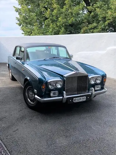 Rolls-Royce Silver Shadow II 1975 — Berline de prestige anglaise, moteur V8 mythique — vista esterna