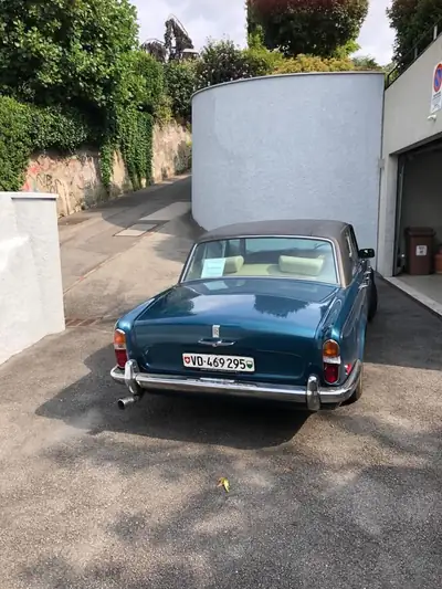 Rolls-Royce Silver Shadow II 1975 — Berline de prestige anglaise, moteur V8 mythique — Miniatura 7