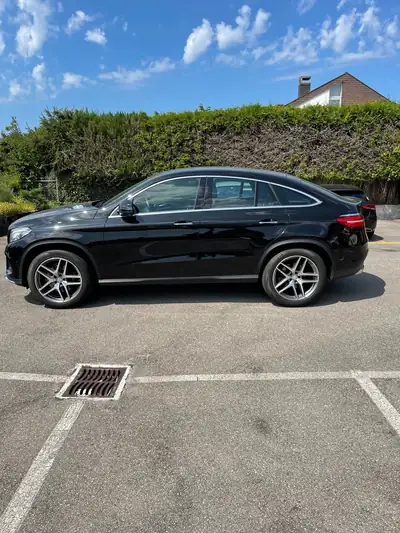 Mercedes-Benz GLE Coupé 350 d 4Matic — SUV premium diesel, 41'000 km seulement — tableau de bord