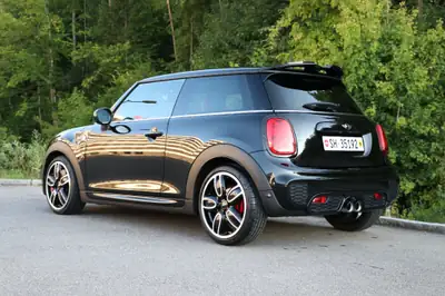 MINI Cooper John Cooper Works Steptronic — Sportive compacte 231 ch, kilométrage faible — dettaglio