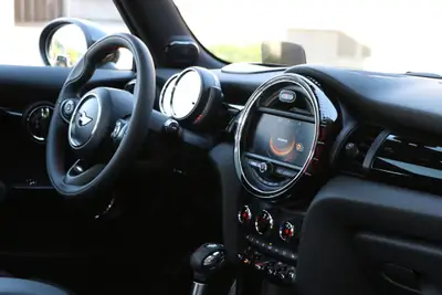 MINI Cooper John Cooper Works Steptronic — Sportive compacte 231 ch, kilométrage faible — Miniatura 18