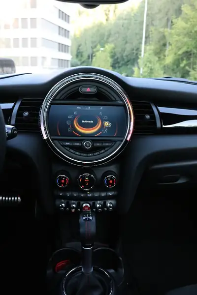 MINI Cooper John Cooper Works Steptronic — Sportive compacte 231 ch, kilométrage faible — Miniatura 19
