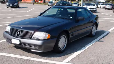 Mercedes-Benz SL 280 — Cabriolet mythique des années 90, capote et hard-top — arrière