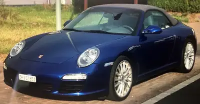 Porsche 911 Cabrio Carrera 2008 — Cabriolet de légende, moteur neuf, 81'000 km — Heckansicht