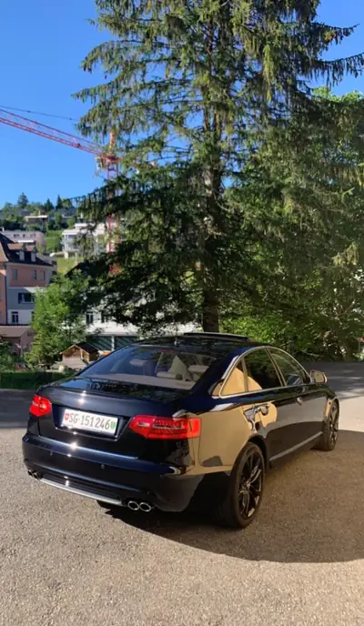 Audi S6 5.2 V10 quattro — Berline haute performance rare, 210000 km, sans accident — Armaturenbrett