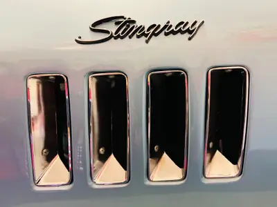 Chevrolet Corvette Cabriolet 1968 — Légende américaine, 264 ch, faible kilométrage — Miniature 9