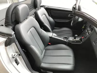 Mercedes-Benz SLK 200 Kompressor — Cabriolet sportif 2002, moteur surcompressé, seulement 15 000 km — Miniatura 9