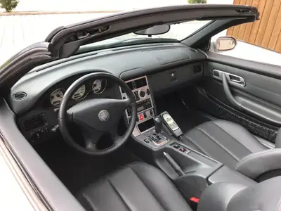 Mercedes-Benz SLK 200 Kompressor — Cabriolet sportif 2002, moteur surcompressé, seulement 15 000 km — Miniatura 8