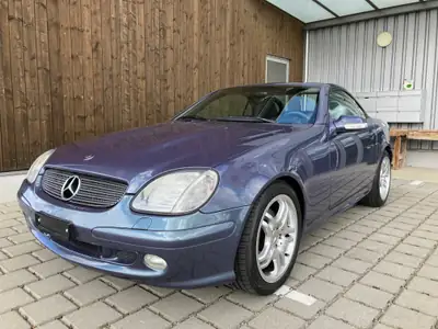 Mercedes-Benz SLK 320 — Cabriolet sportif 2000, 218 ch et design rétro — Miniature 15