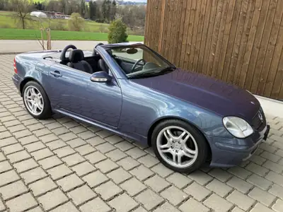 Mercedes-Benz SLK 320 — Cabriolet sportif 2000, 218 ch et design rétro — Miniature 13