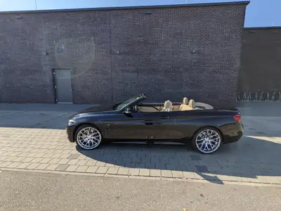 BMW 440i Cabriolet M Sport — Roadster sportif, audio premium et dynamique rare — côté