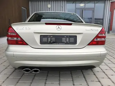 Mercedes-Benz SLK 32 AMG — Cabriolet haute performance, 354 ch d'exception — interni