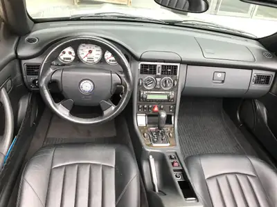 Mercedes-Benz SLK 32 AMG — Cabriolet haute performance, 354 ch d'exception — Miniatura 8