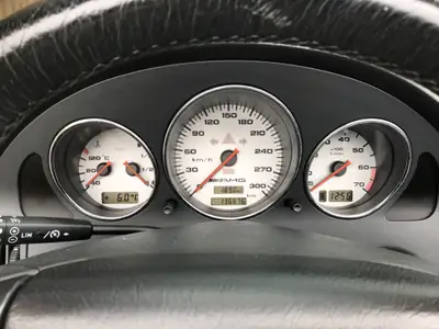 Mercedes-Benz SLK 32 AMG — Cabriolet haute performance, 354 ch d'exception — Miniatura 10
