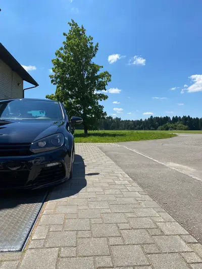 VW Golf 2.0 TSI R 4Motion DSG — Performance all-terrain, 270 ch et suspension Airride — Heckansicht