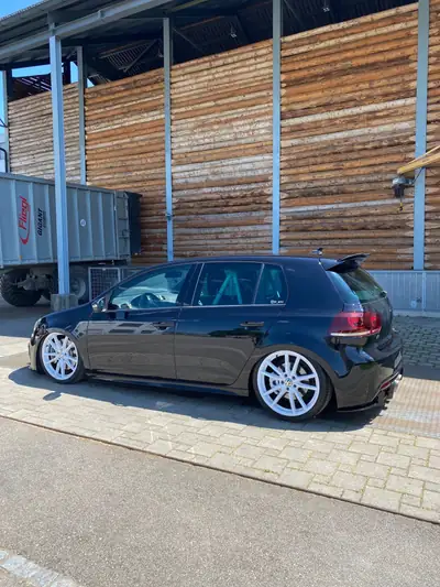 VW Golf 2.0 TSI R 4Motion DSG — Performance all-terrain, 270 ch et suspension Airride — Armaturenbrett