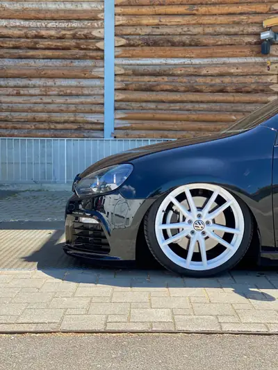 VW Golf 2.0 TSI R 4Motion DSG — Performance all-terrain, 270 ch et suspension Airride — Miniatur 9