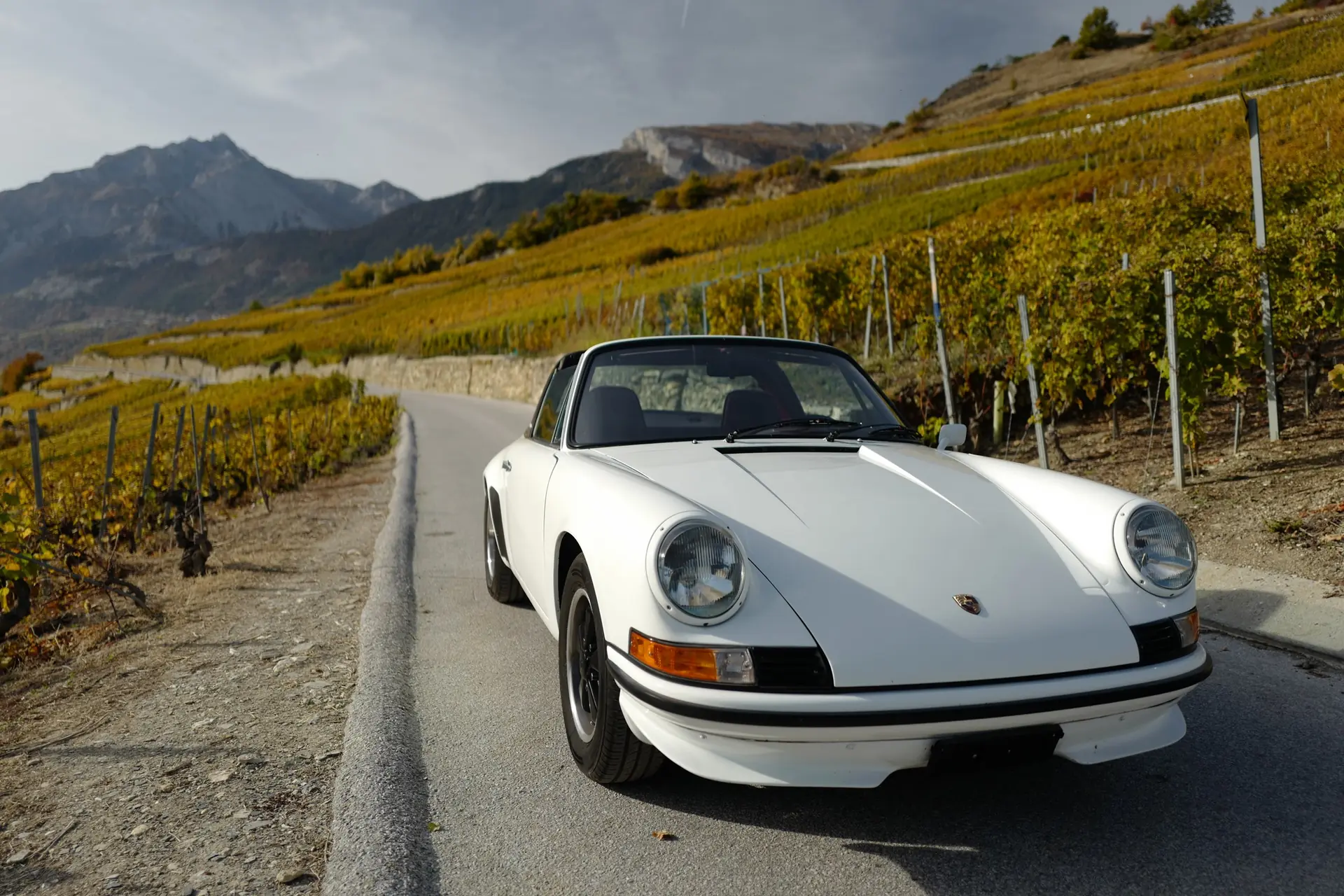 Porsche 911 Targa 2.0 S 1969 — Un chef-d'œuvre cabriolet, 27'000 km seulement — vue extérieure
