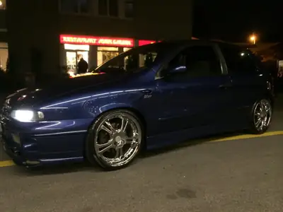 Fiat Bravo HGT 1996 — Icône sportive des années 90, moteur 160 ch dynamique — détail