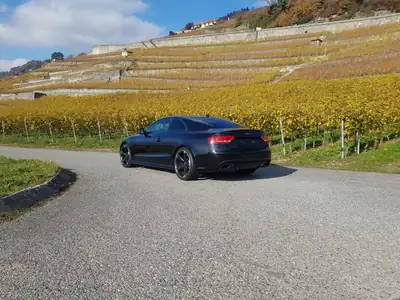 Audi RS5 Coupé 4.2 FSI — 450 ch, Quattro, Design noir intégral — dashboard