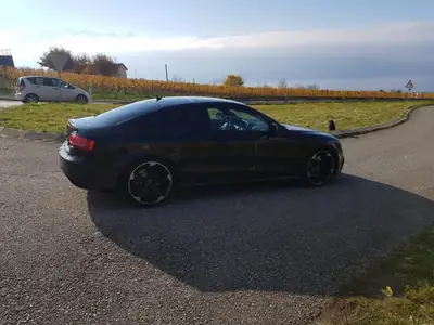 Audi RS5 Coupé 4.2 FSI — 450 ch, Quattro, Design noir intégral — interior