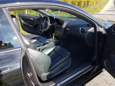 Audi RS5 Coupé 4.2 FSI — 450 ch, Quattro, Design noir intégral — Thumbnail 9