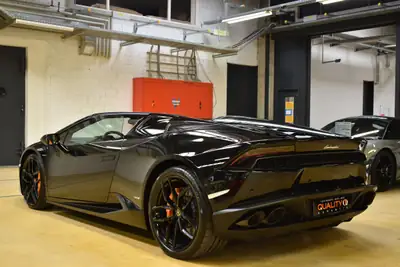 Lamborghini Huracán LP610-4 Spyder DCT — Supercar décapotable, 49 000 km seulement — détail