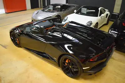 Lamborghini Huracán LP610-4 Spyder DCT — Supercar décapotable, 49 000 km seulement — Miniature 13