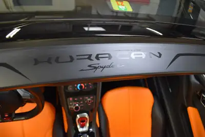 Lamborghini Huracán LP610-4 Spyder DCT — Supercar décapotable, 49 000 km seulement — Miniature 18