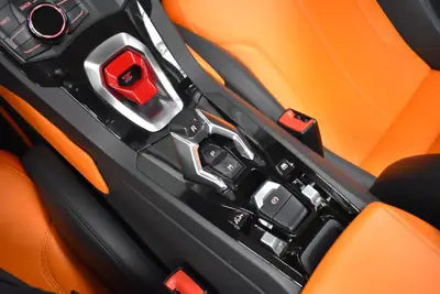Lamborghini Huracán LP610-4 Spyder DCT — Supercar décapotable, 49 000 km seulement — Miniature 23