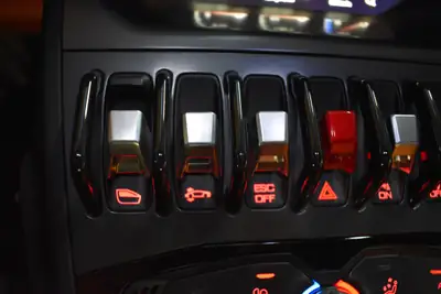 Lamborghini Huracán LP610-4 Spyder DCT — Supercar décapotable, 49 000 km seulement — Miniature 25