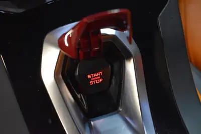 Lamborghini Huracán LP610-4 Spyder DCT — Supercar décapotable, 49 000 km seulement — Miniature 30