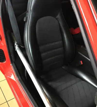 Porsche 944 Turbo Cup 1987 — Légende sportive en condition exceptionnelle — Miniatura 7