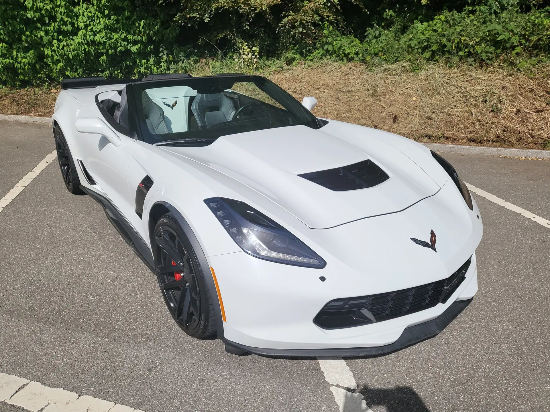 Chevrolet Corvette Convertible Z06 — Légendaire muscle car américain, 660 ch et transmission manuelle