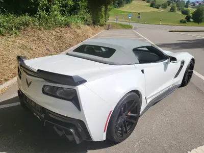 Chevrolet Corvette Convertible Z06 — Légendaire muscle car américain, 660 ch et transmission manuelle — tableau de bord