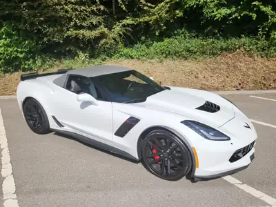 Chevrolet Corvette Convertible Z06 — Légendaire muscle car américain, 660 ch et transmission manuelle — détail