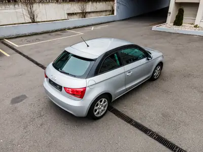 Audi A1 1.6 TDI Ambition — Citadine économique et fiable, 92 500 km — fianco