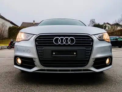 Audi A1 1.6 TDI Ambition — Citadine économique et fiable, 92 500 km — cruscotto