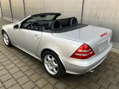 Mercedes-Benz SLK 200 Kompressor 2001 — Roadster élégant, ultra-compacte avec 16'900 km — interni