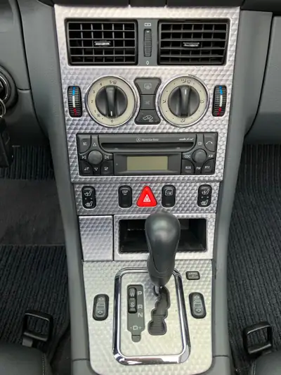 Mercedes-Benz SLK 200 Kompressor 2001 — Roadster élégant, ultra-compacte avec 16'900 km — Miniatura 9