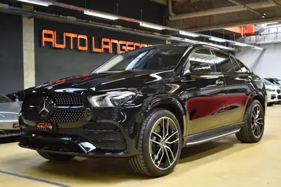 Mercedes-Benz GLE Coupé 400 d AMG 4Matic — Diesel 330 ch, design affirmé et motricité maximale — vue extérieure