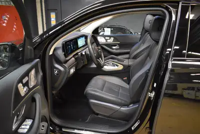 Mercedes-Benz GLE Coupé 400 d AMG 4Matic — Diesel 330 ch, design affirmé et motricité maximale — Miniature 12